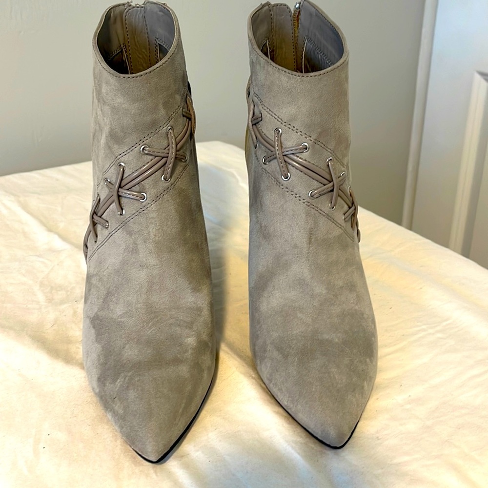 Guess WGKISA bootie